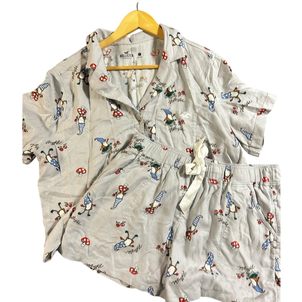 Hollister Sleepwear Short Sleeve Button Down & Shorts Pajama Gnome Set Large
